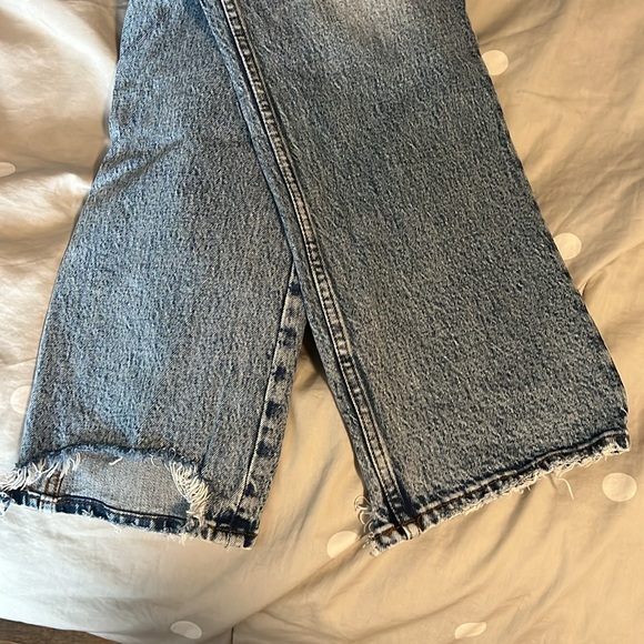 Abercrombie Ultra High Rise 90s Straight Jeans - Picture 4 of 5